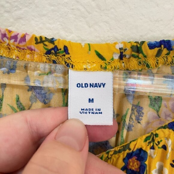 Old Navy Yellow Floral Keyhole Front Romper With Pockets - Picture 6 of 9